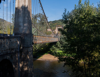 Le pont suspendu